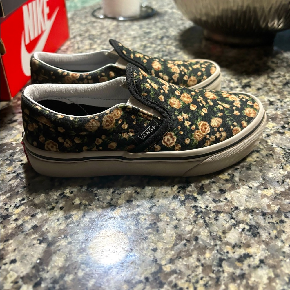 Size 12 vans